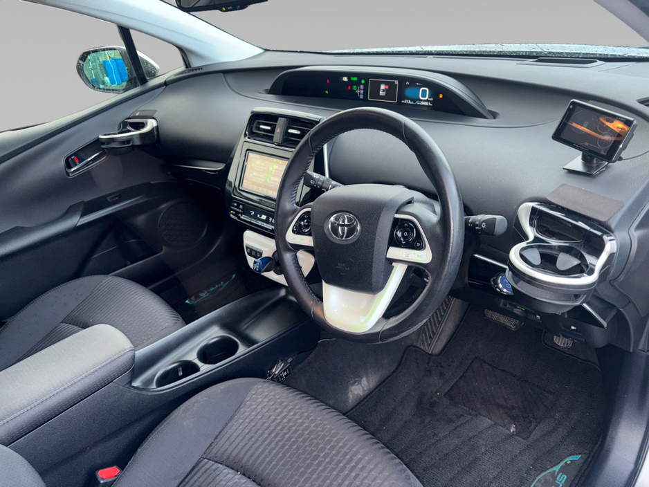 Toyota Prius 1.8 Petrol Hybrid Auto — thumbnail 10