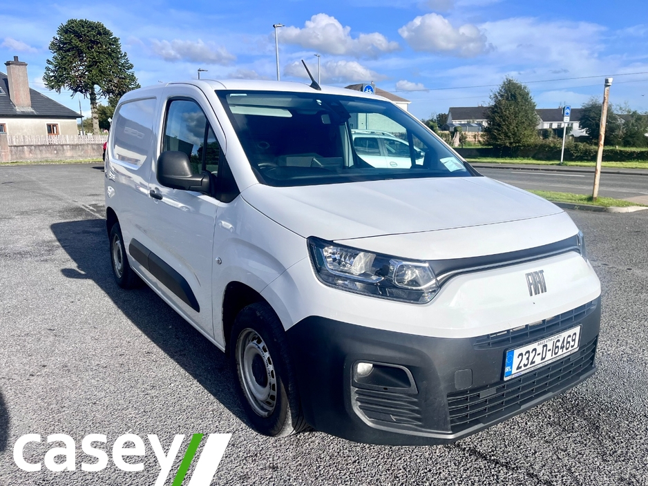2023 Fiat Doblo 1.5L Diesel For Sale Images