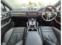 2023 Porsche Cayenne 3.0L Petrol Plug-in Hybrid For Sale Images