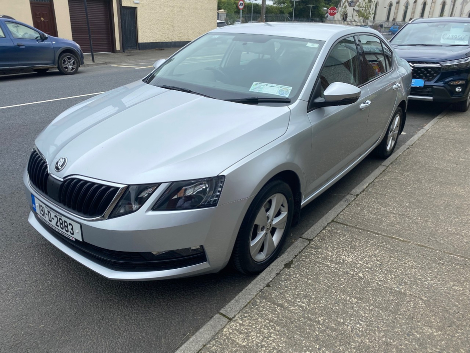 2019 Skoda Octavia 1L Petrol For Sale Images