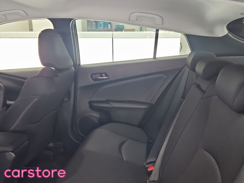 Toyota Prius 1.8 Hybrid Auto — thumbnail 13