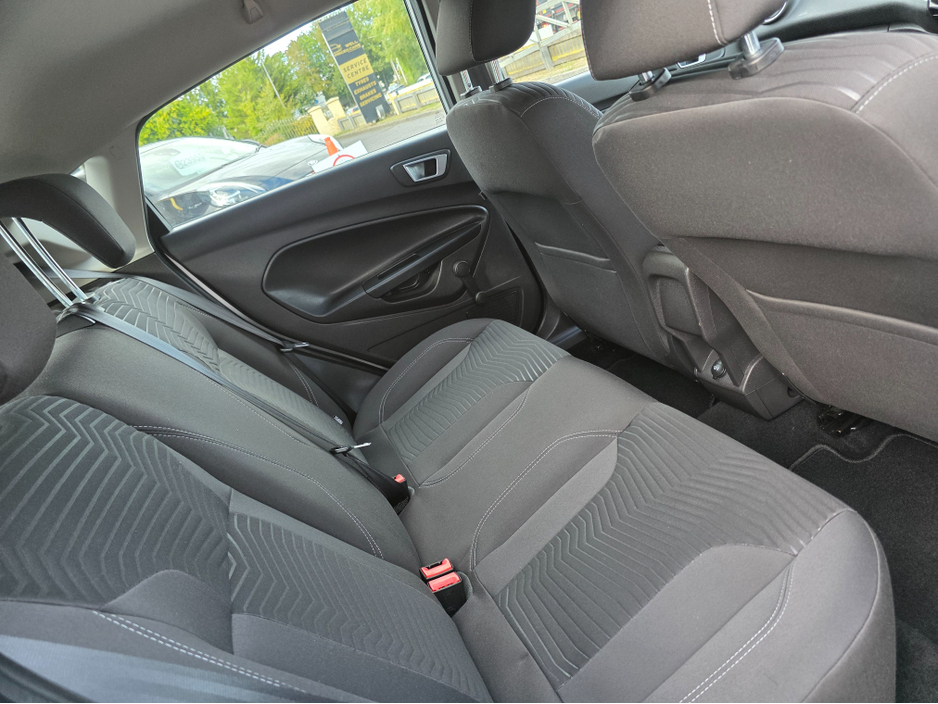 Ford Fiesta MCA TITANIUM 1.25 60PS M5 4 4DR — thumbnail 23