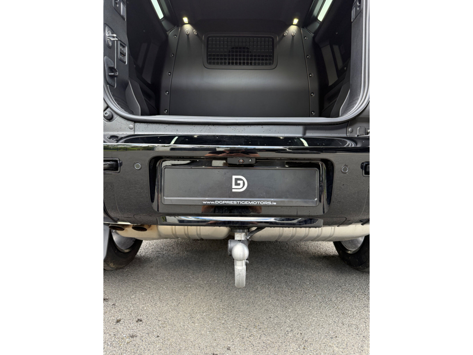 2026 Land Rover Defender 3L Diesel For Sale Images