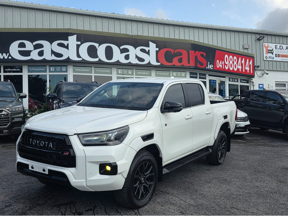 2023 Toyota Hilux For Sale Images