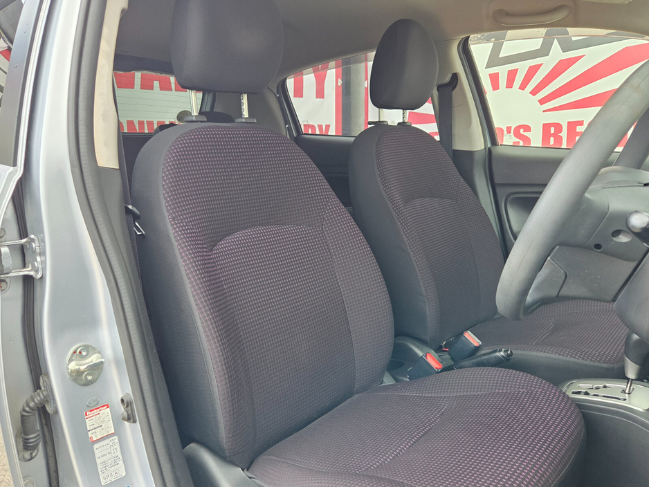 Mitsubishi Mirage — thumbnail 11