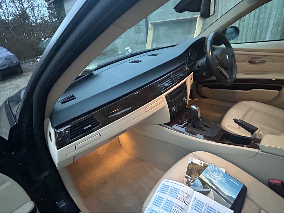 BMW 3 Series ONLY 67000KLMS//NCT 9/2027//1 PRIVATE OWNER IRISH CAR WITH 13 STAMP SERVICE HISTORY////UNIQUE OPPORTUNITY ///STUNNING  ORIGINAL IRISH CAR — thumbnail 13