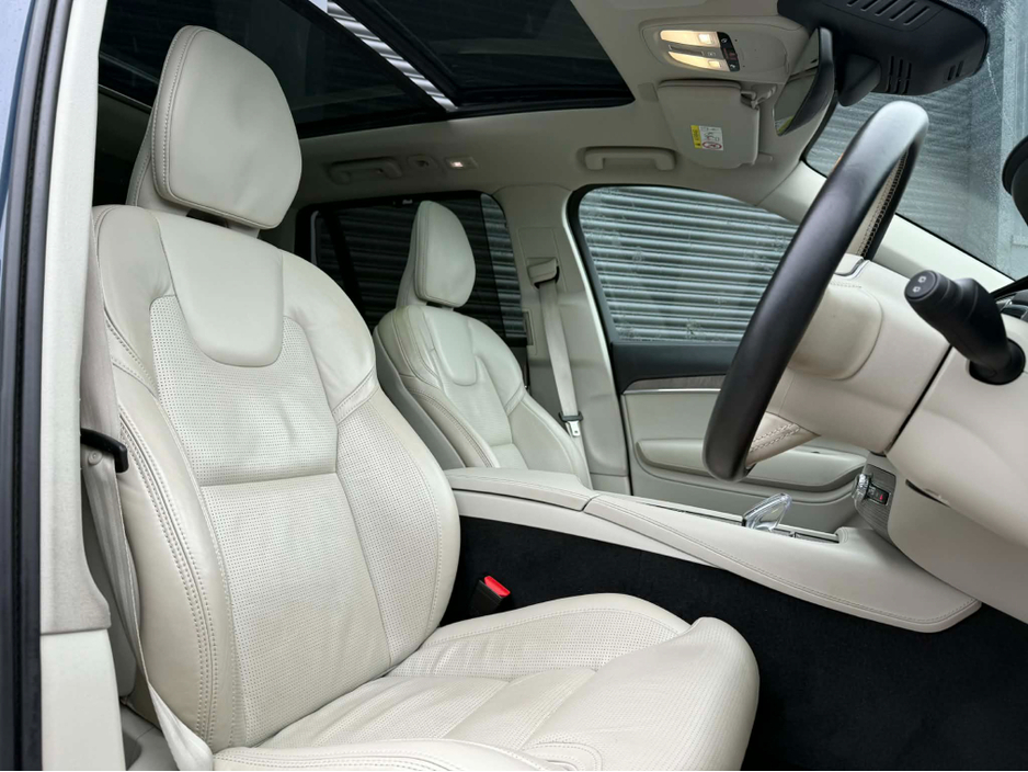 2023 Volvo XC90 2L Petrol Plug-in Hybrid For Sale Images
