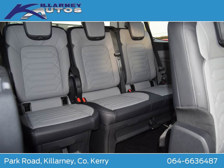 2026 Ford Tourneo Custom 2.5L Petrol Plug-in Hybrid For Sale Images