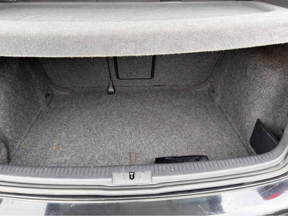 2010 Volkswagen Golf 1.6L Diesel For Sale Images