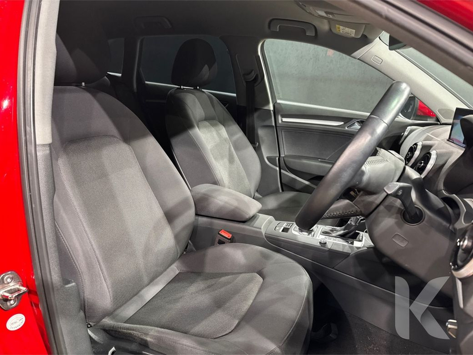 Audi A3 1.4 TFSI - FACTORY ALLOYS - CRUISE CONTROL - PUSH START/STOP BUTTON - REAR CAMERA — thumbnail 16