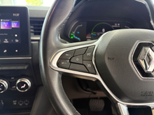 2023 Renault Captur 1.6L Hybrid For Sale Images
