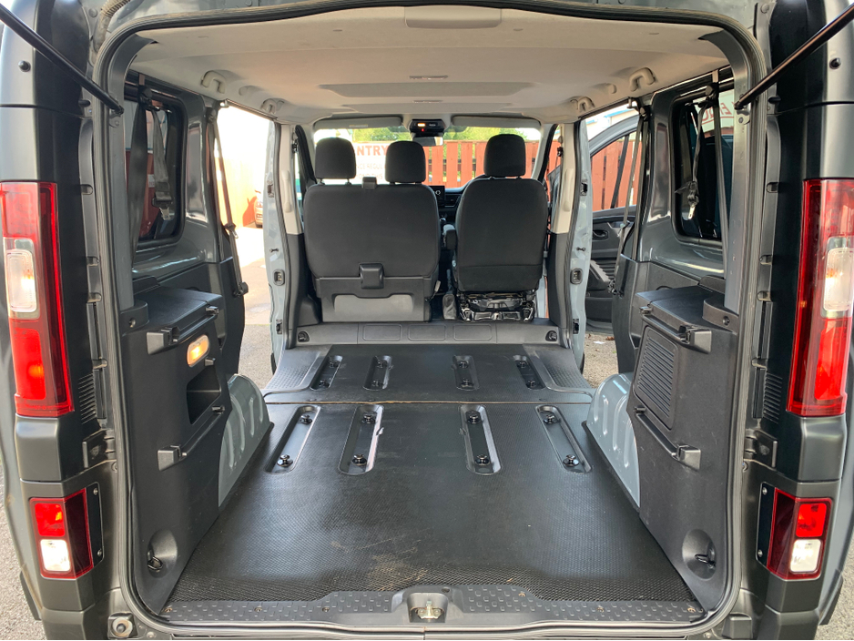 2023 Renault Trafic 2.0L Diesel For Sale Images