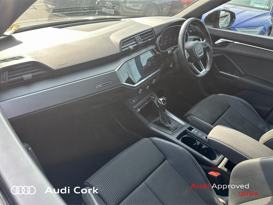 Audi Q3 2.0 35 TDI 150BHP S-LINE AUTOMATIC WITH BLACK STYLING, 20" ALLOYS, PRIVACY GLASS & BLACK GLOSS MIRRORS — thumbnail 11