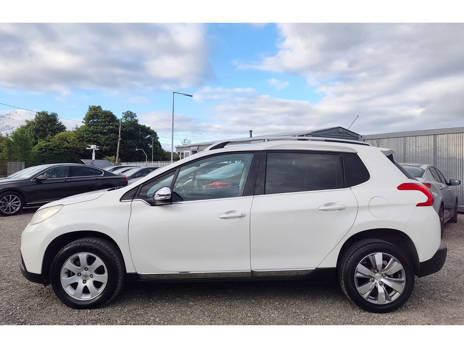 Peugeot 2008 1.2L Petrol Automatic - Low mileage (5356) — thumbnail 8
