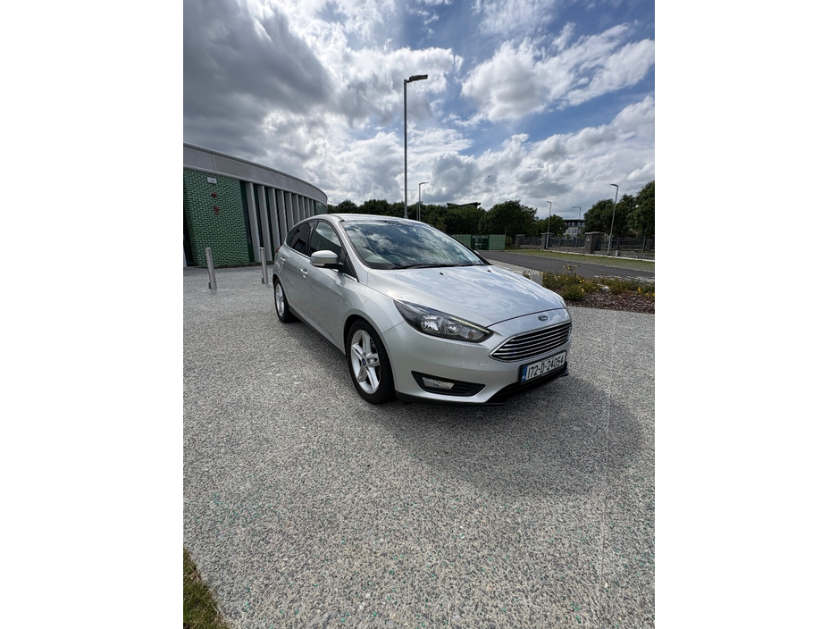 Ford Focus 1.0 ECOBOOST ZETEC 100PS 5DR T