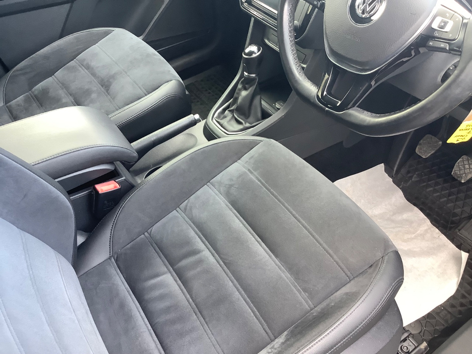 2016 Volkswagen Caddy Maxi Life 2L Diesel For Sale Images