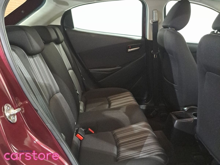 Mazda Demio — thumbnail 13