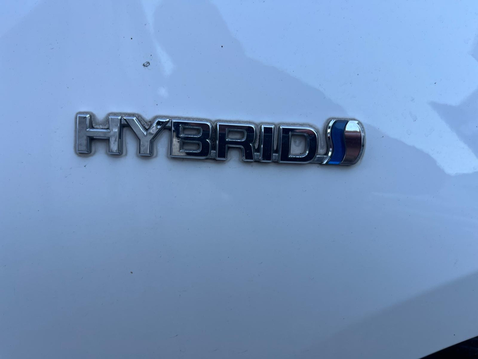 2017 Toyota Prius 1.8L Petrol Hybrid For Sale Images