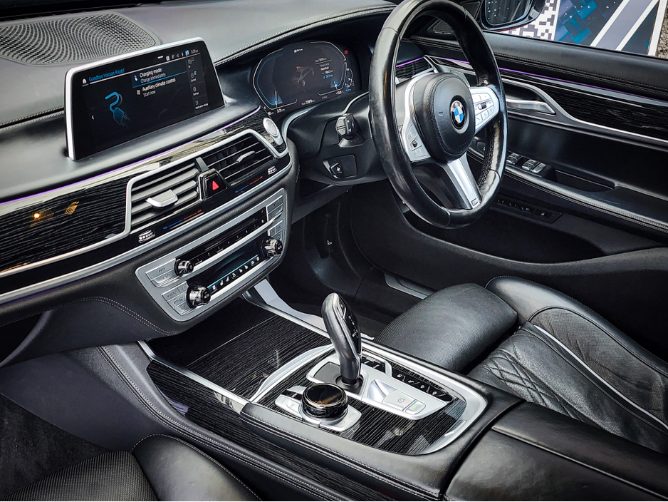 2021 BMW 7 Series 3L Petrol Plug-in Hybrid For Sale Images