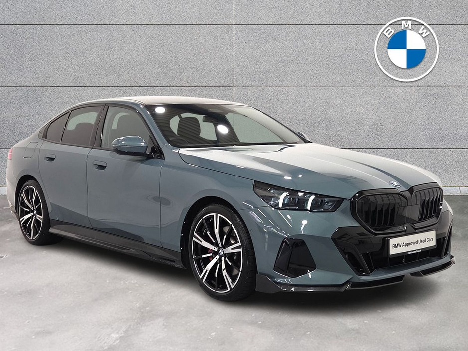2026 BMW 5 Series 2L Petrol Plug-in Hybrid For Sale Images