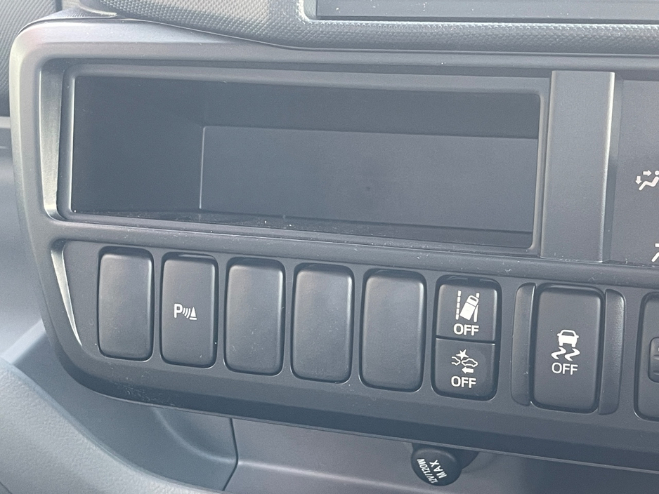 2026 Toyota DYNA 2L Petrol For Sale Images
