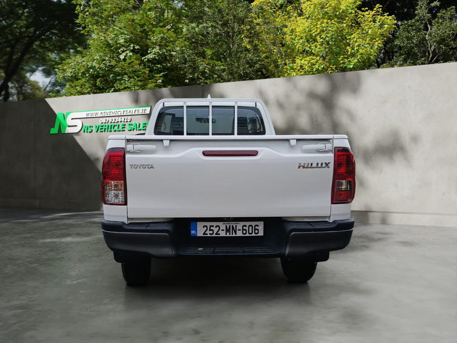 2025 Toyota Hilux 2.4L Diesel For Sale Images