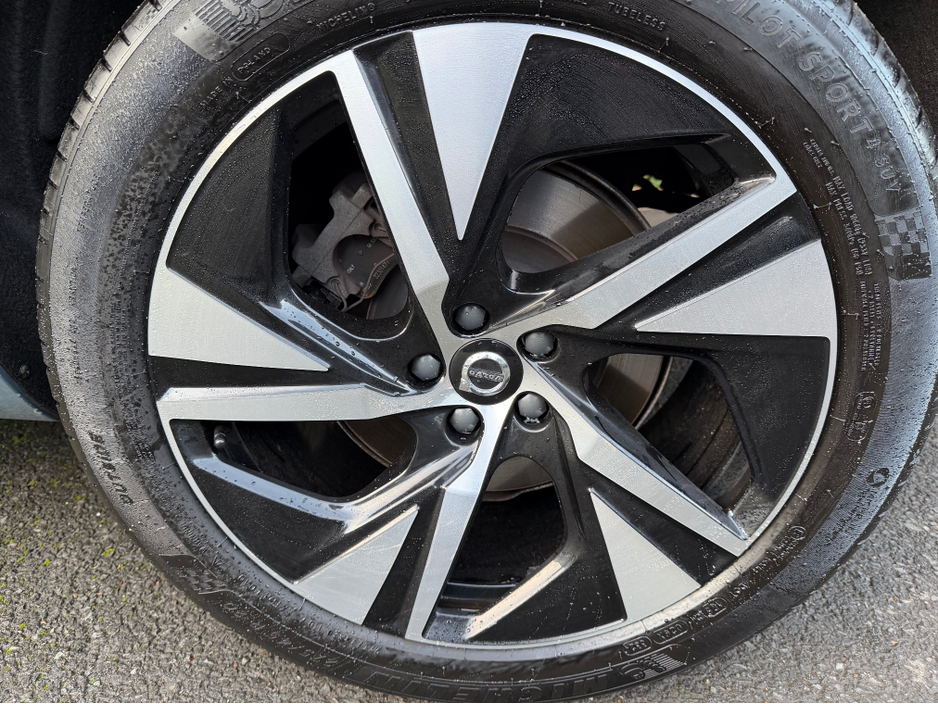 2023 Volvo XC90 2L Petrol Plug-in Hybrid For Sale Images