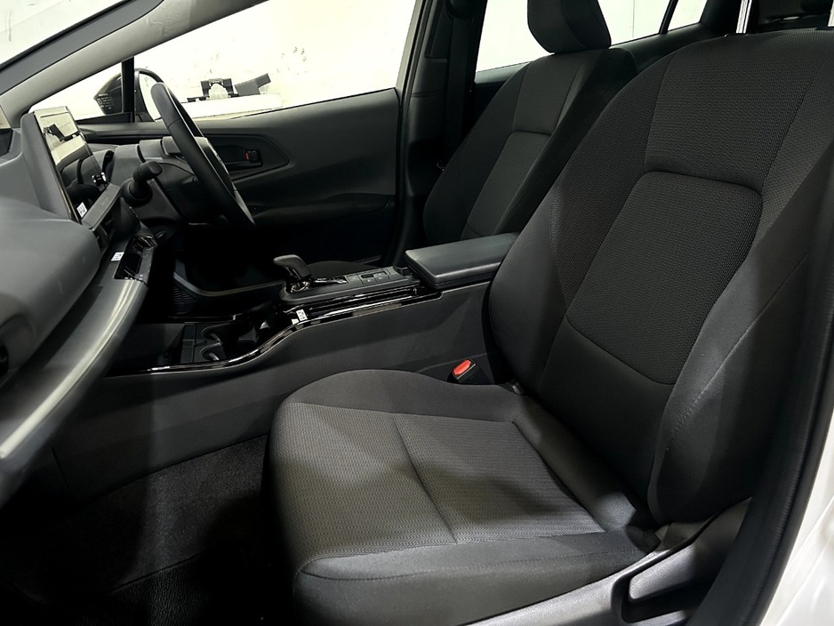 2025 Toyota Prius 1.8L Petrol Hybrid For Sale Images