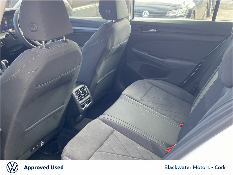 Volkswagen Golf 2.0TDI 115BHP STYLE — thumbnail 23