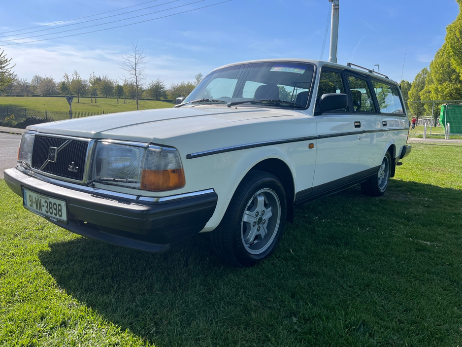 1991 Volvo 240 2.3L Petrol For Sale Images