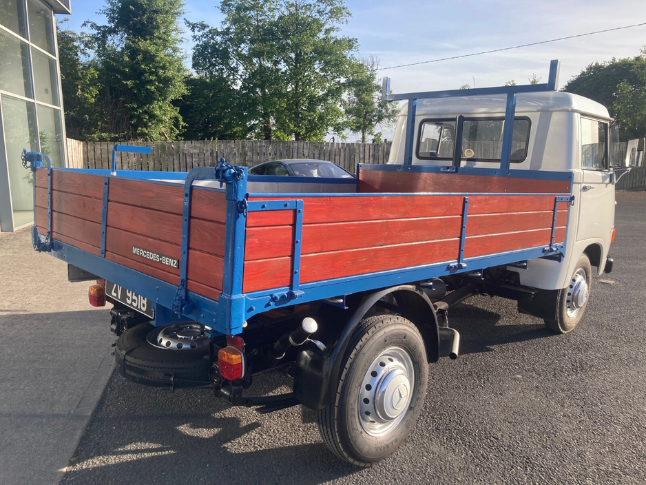1976 Mercedes-Benz 306 D 2.2L Diesel For Sale Images