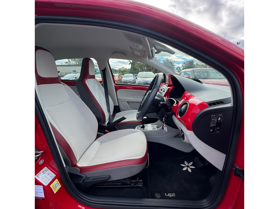 Volkswagen up! — thumbnail 18