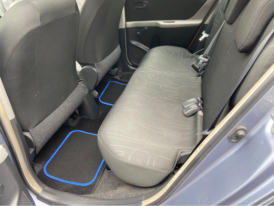 2010 Toyota Yaris 1L Petrol For Sale Images