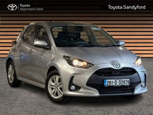 Toyota Yaris HYBRID LUNA // REAR CAMERA // TOYOTA SAFETY SENSE // BLUETOOTH // AIR CON // FULL WARRANTY