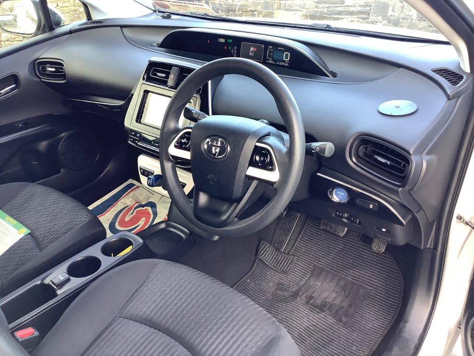 2017 Toyota Prius 1.8L Petrol Hybrid For Sale Images