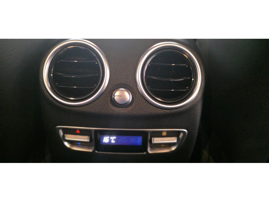 2022 Mercedes-Benz GLC Class 2L Diesel Plug-in Hybrid For Sale Images