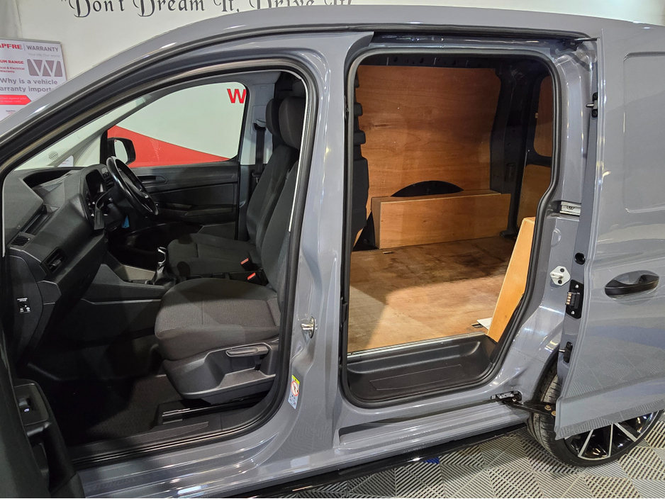2021 Volkswagen Caddy 2.0L Diesel For Sale Images