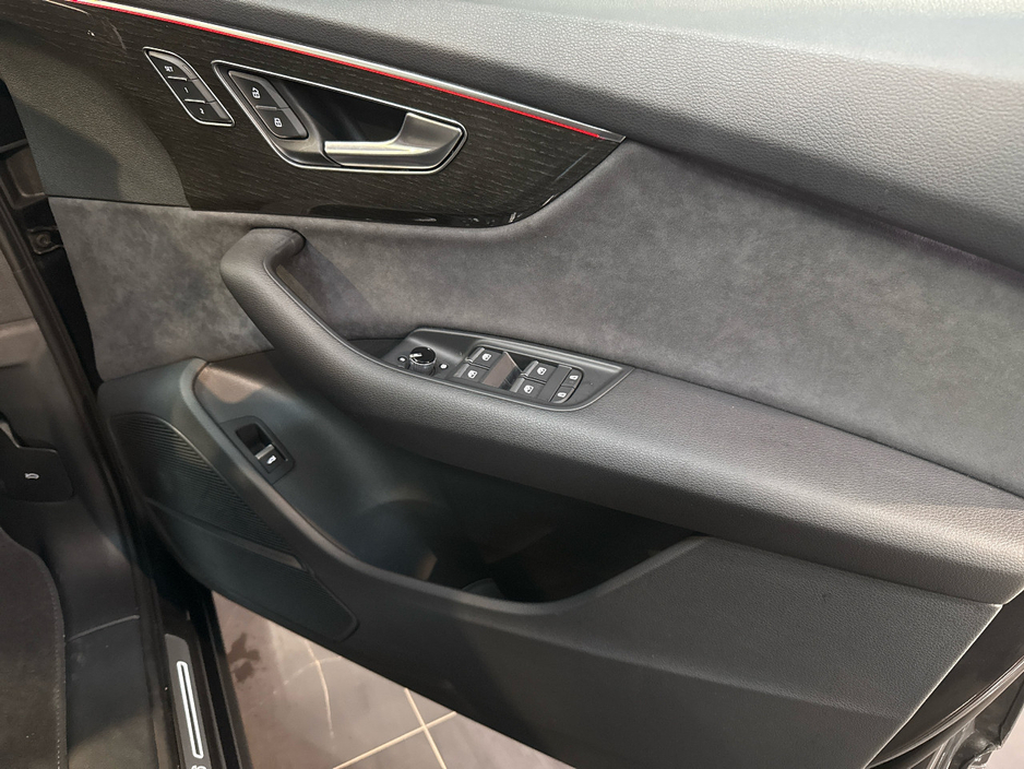 2026 Audi Q7 3L Diesel For Sale Images