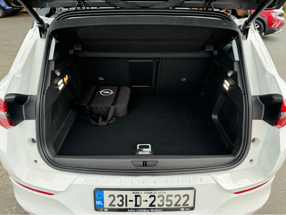 2023 Opel Grandland 1.6L Petrol Plug-in Hybrid For Sale Images