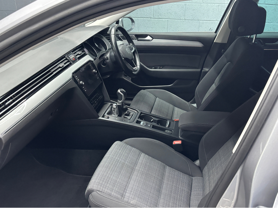 2021 Volkswagen Passat 2L Diesel For Sale Images