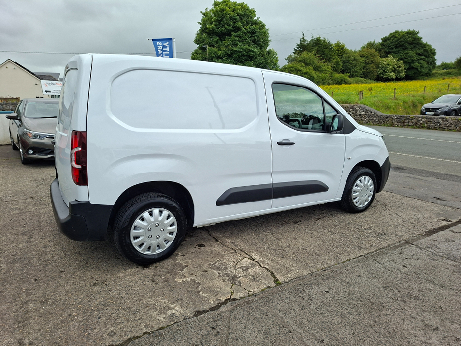 2023 Peugeot Partner 1.5L Diesel For Sale Images