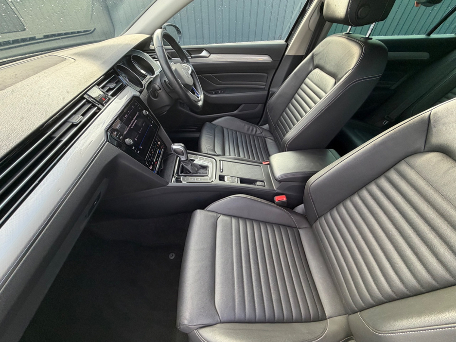 2022 Volkswagen Passat 1.4L Hybrid For Sale Images