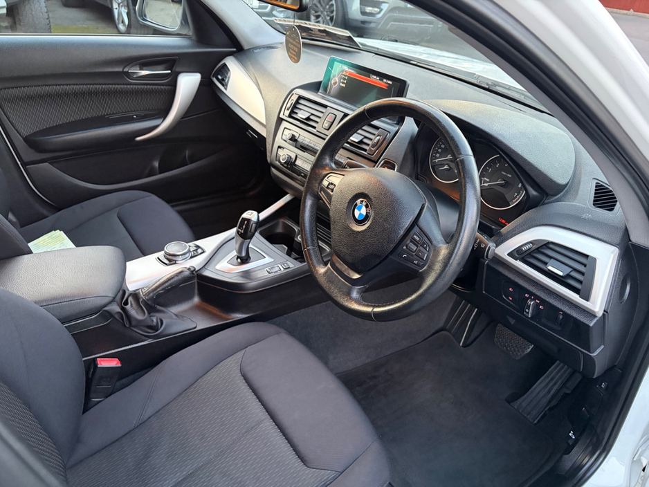 BMW 1 Series 5DR AUTO LOW MILAGE — thumbnail 11