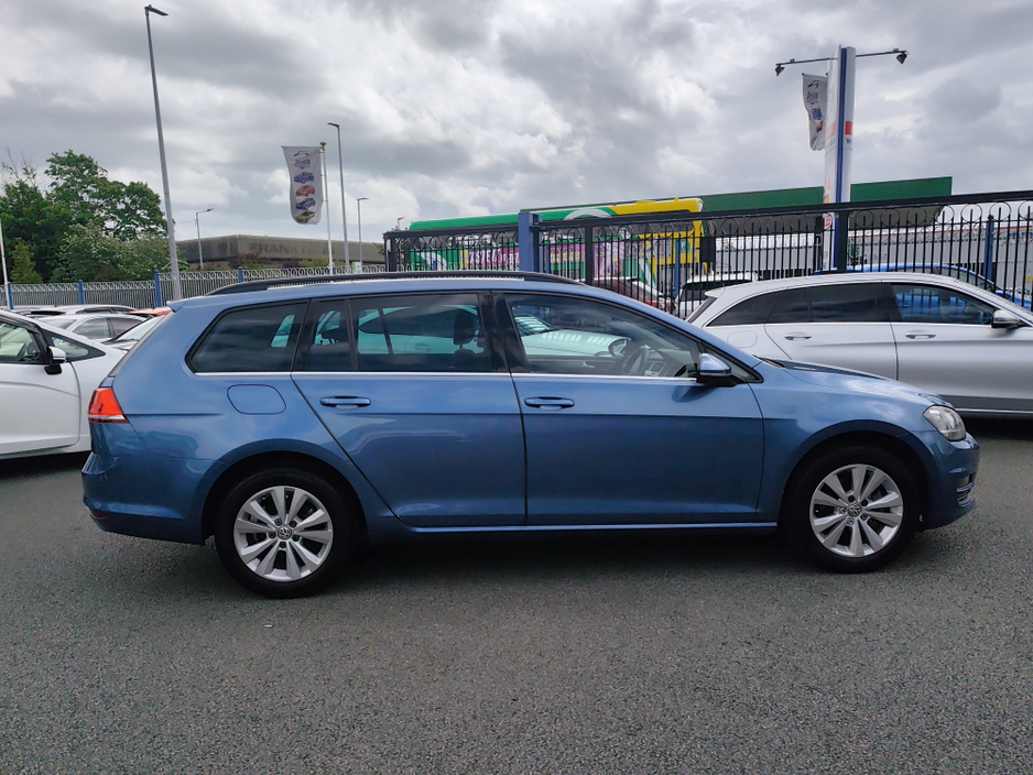 Volkswagen Golf 1.2 Estate Petrol Auto — thumbnail 4