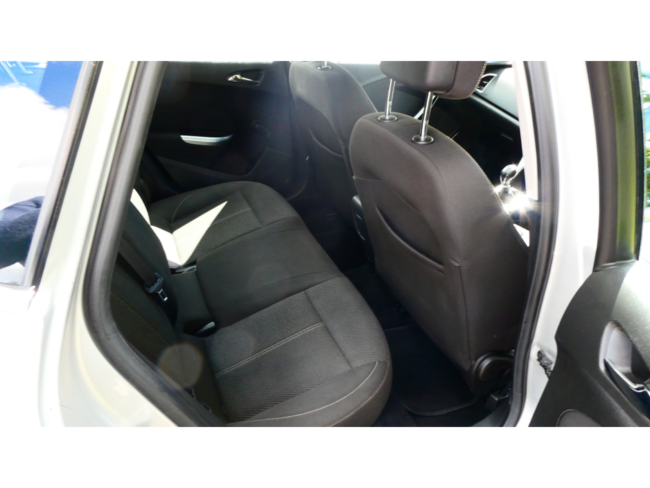 2012 Opel Astra 2L Diesel For Sale Images