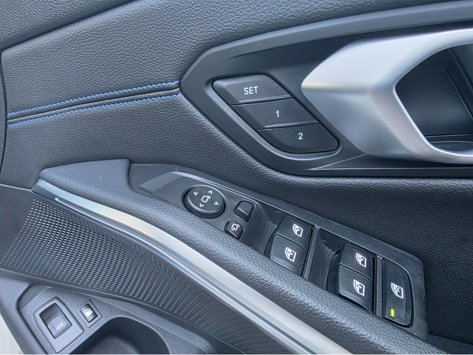 2021 BMW 3 Series 2L Petrol Plug-in Hybrid For Sale Images