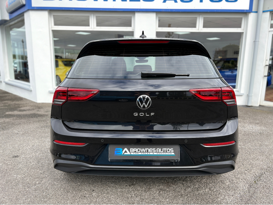 2023 Volkswagen Golf 1L Petrol For Sale Images