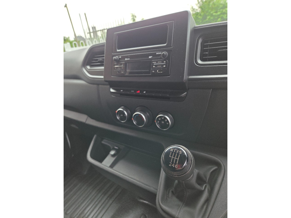 2023 Renault Master 2.3L Diesel For Sale Images
