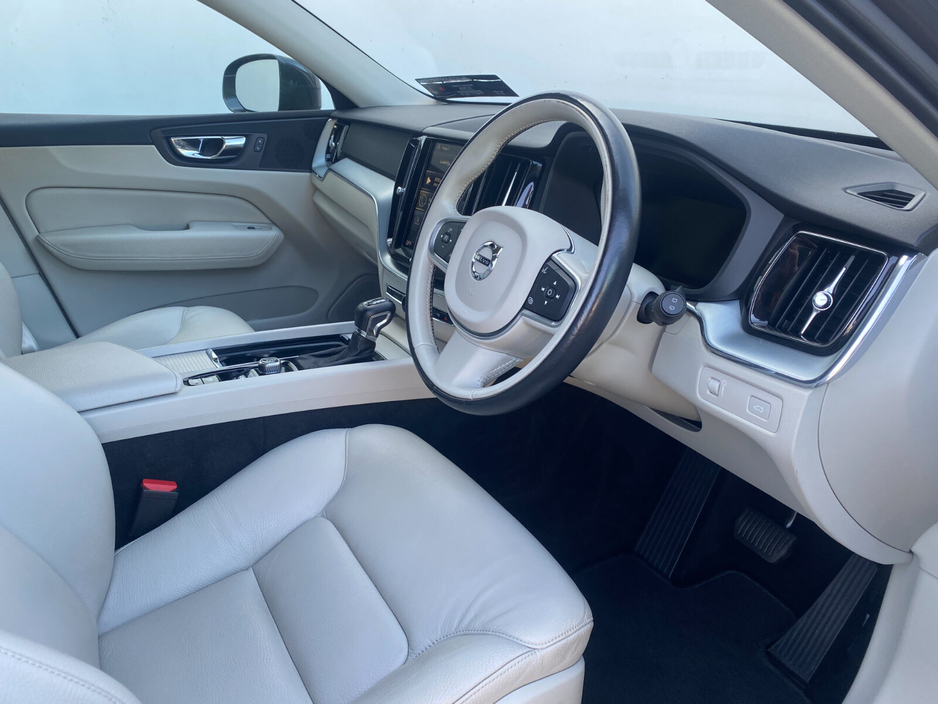 2018 Volvo XC60 2L Diesel For Sale Images