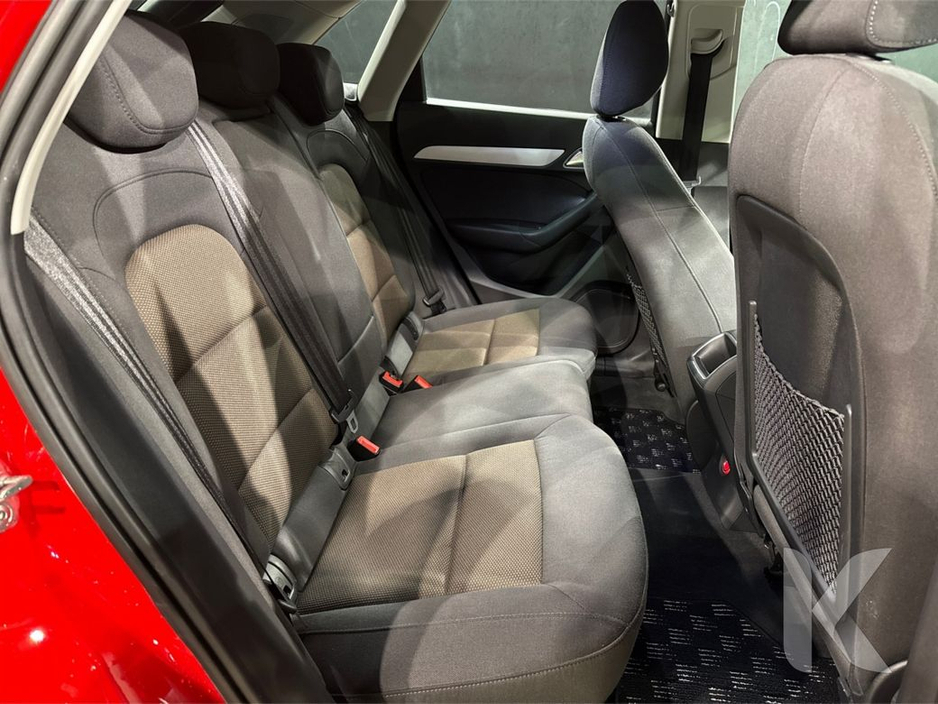 Audi Q3 1.4 TFSI - ALLOY WHEELS - ELECTRIC BOOT - REVERSE CAMERA - MULTI FUNCTION STEERING WHEEL - HEATING / AC CONTROLS — thumbnail 17